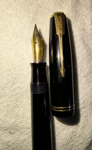 Caneta tinteiro Parker , pena ouro 14k modelo Vacumatic