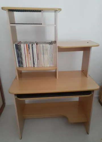 Mesa Estante para computador em MDF