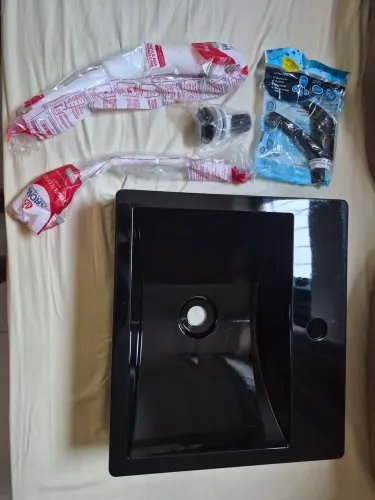 Kit Cuba roma preta com torneira preta.