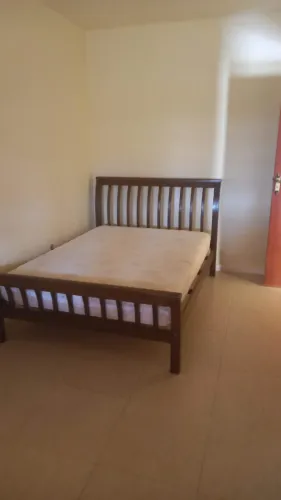 Cama madeira maciça