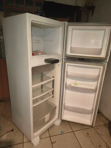 Cônsul Frost Free 340 litros 220v dependendo do local entrega grátis hoje mesmo 1090