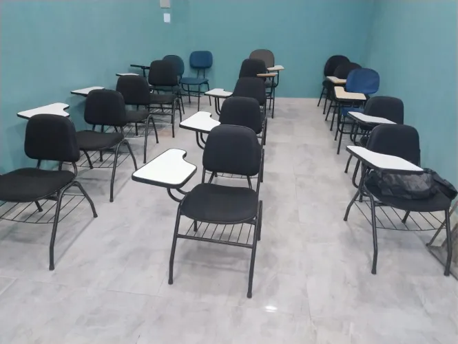 Cadeiras escolares 