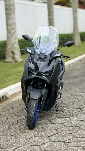 Yamaha X Max 300 com 100 km