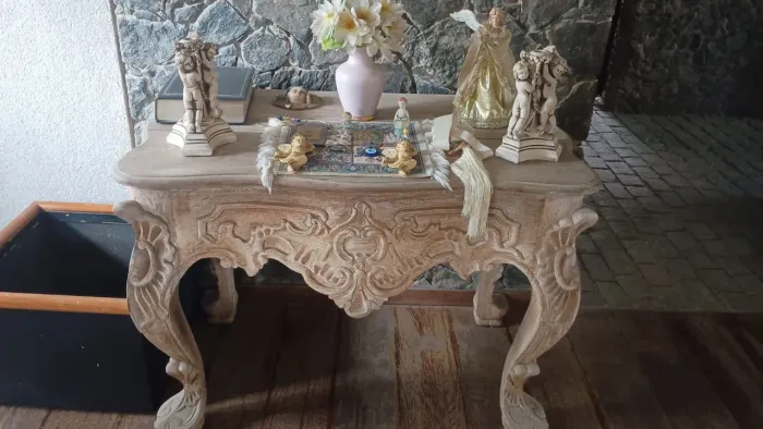 Mesa Imperial em madeira nobre