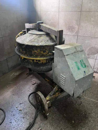 Vendo betoneira usada