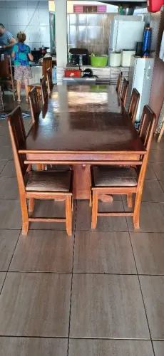 Mesa de cerejeira pura /10 cadeiras negociavel