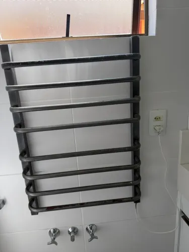 Toalheiro Térmico Elétrico 220V - 55 × 77 cm