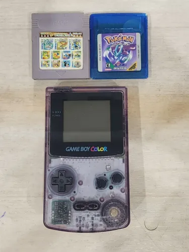 Game boy color com 2 cartuchos