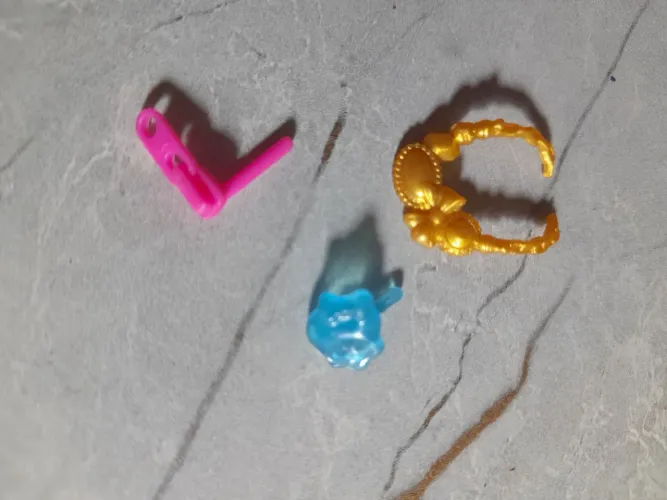 Lote de Acessórios Monster High e EAH