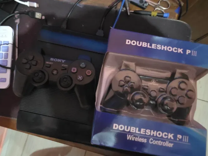 PlayStation 3 completo dois controles