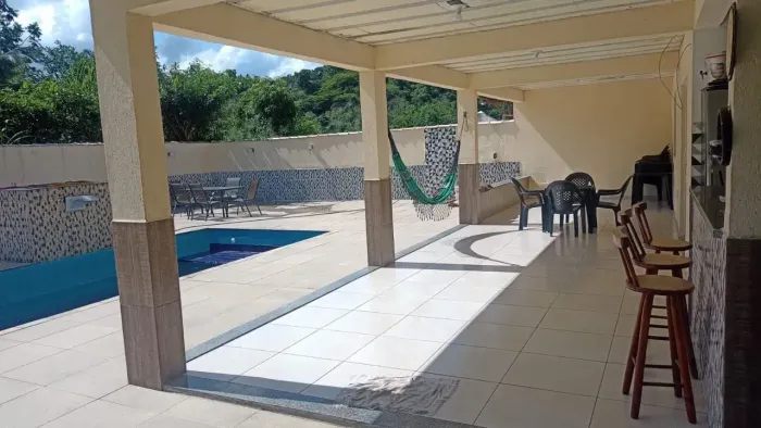 Vendo mini sítio em Tinguá, 700m² com piscina e área gourmet