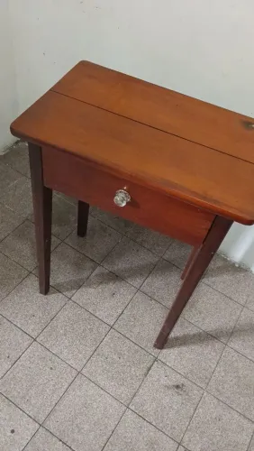 Mesa de Cabeceira Madeira antiga