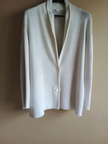 cardigan de lã branca