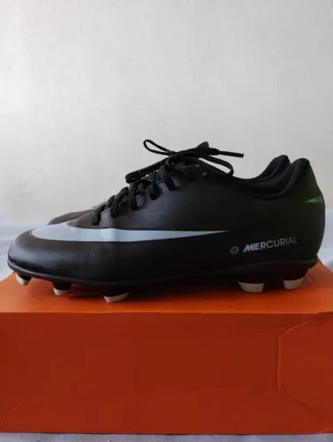 Nike mercurial usado uma vez
