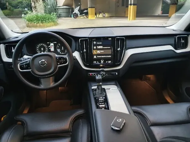 Volvo XC 60 T-5 Inscription 2.0 AWD 5P 2019