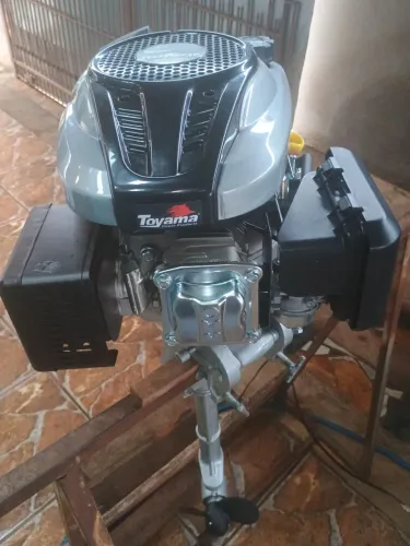 Vendo Motor de popa Toyama 6,5 HP 