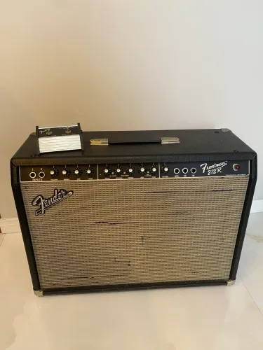 Fender Frontman 212R 100W - 2x12? + Footswitch Original