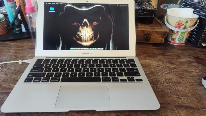Macbook air 11 2013 zerado