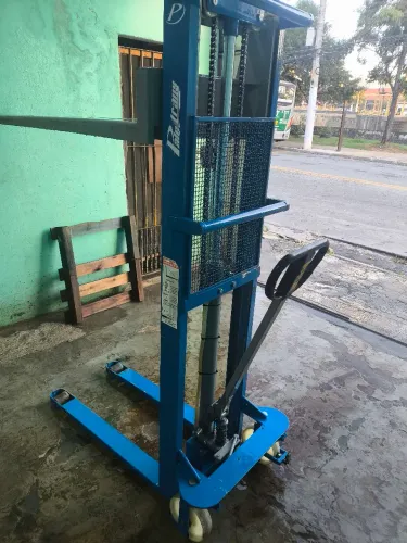 Empilhadeira manual Paletrans LM1016