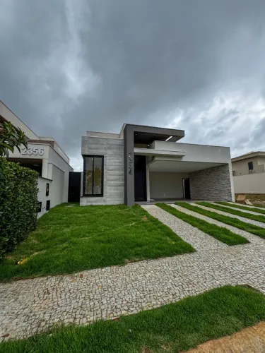 Casa à venda no Condomínio Santa Georgina.