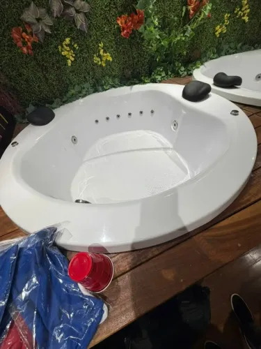 Banheira de hidromassagem redonda para 2 pessoas