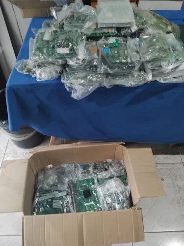 Vendo lote de placas para TV