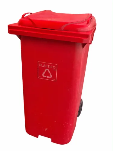 Lixeira plástica com tampa 240L