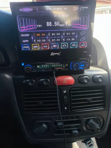 Rádio automotivo 