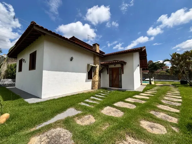 Casa com 3 dormitórios à venda, 260 m² por R$ 1.200.000,00 - Vila Real - Ibiúna/SP
