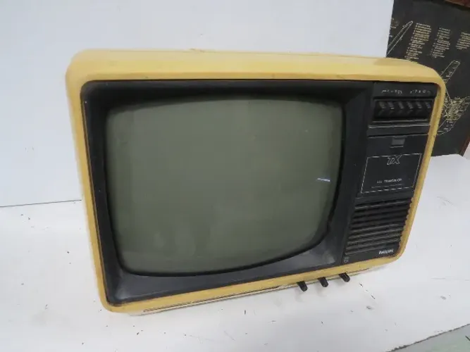 tv antiga philips