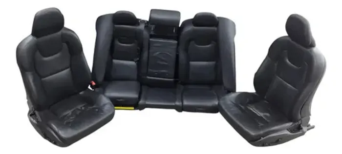 Bancos de Couro Volvo XC60 T5 Momentum 2019 Preto