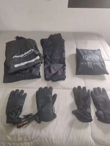 Kit 2 Capas de chuva moto e 2 luvas alta qualidade 
