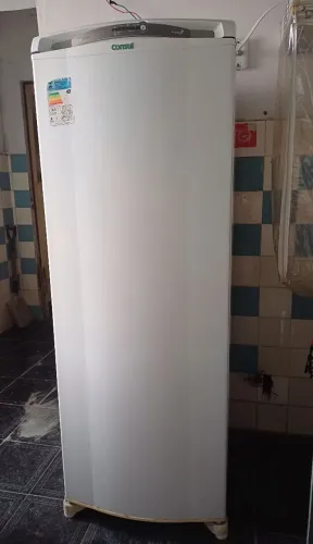 Geladeira semi nova