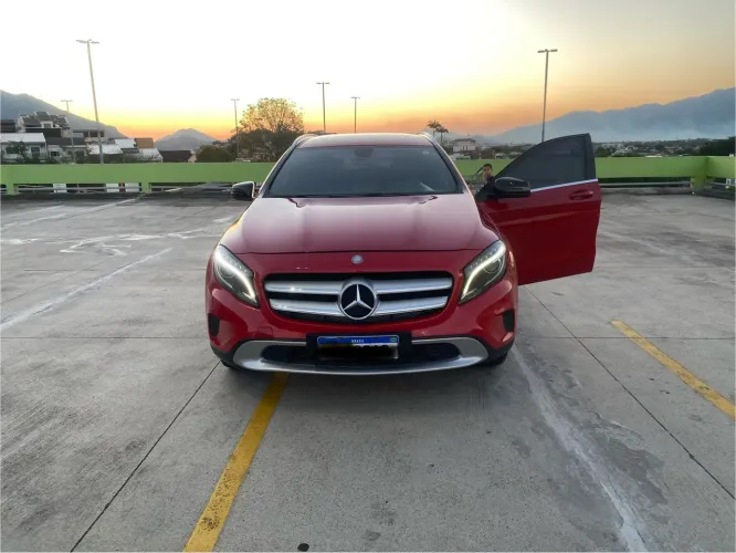 Mercedes-Benz GLA 200 Adv. 1.6/1.6 TB 16V Flex Aut. 2015