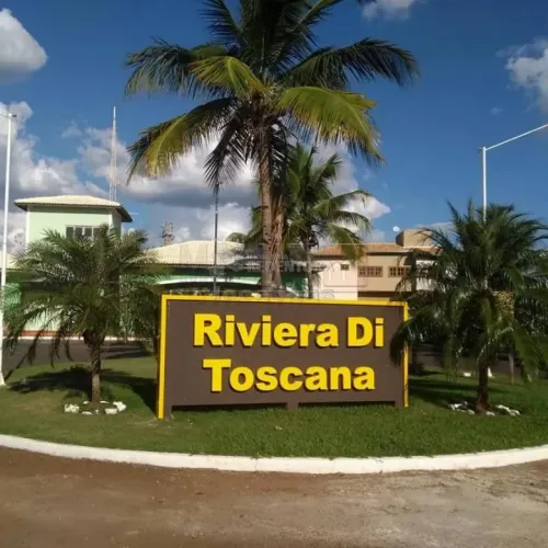 Condomínio Riviera Di Toscana - Casa mobiliada em rancho com 03 quartos e piscina.