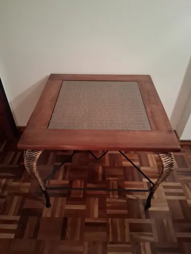 Mesa de centro em ótimo estado