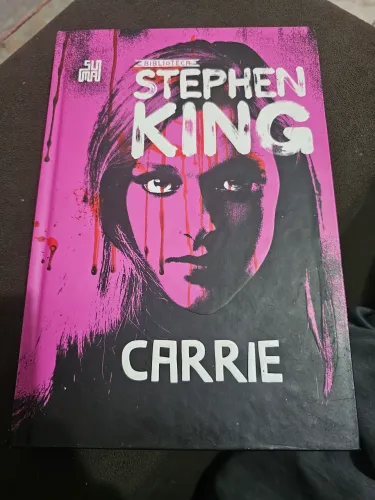 Carrie. Biblioteca de Stephen king
