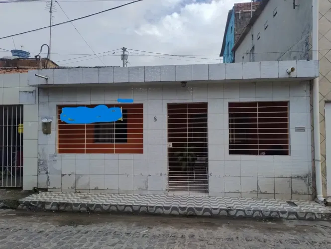 ALUGO CASA EM PRAZERES, PRÓXIMO AO BANCO DO BRASIL, COM 2 QUARTOS, COZINHA, BANHEIRO, 60 M