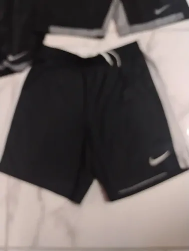 Vendo 3 shorts originais da Nike masculino esportivo