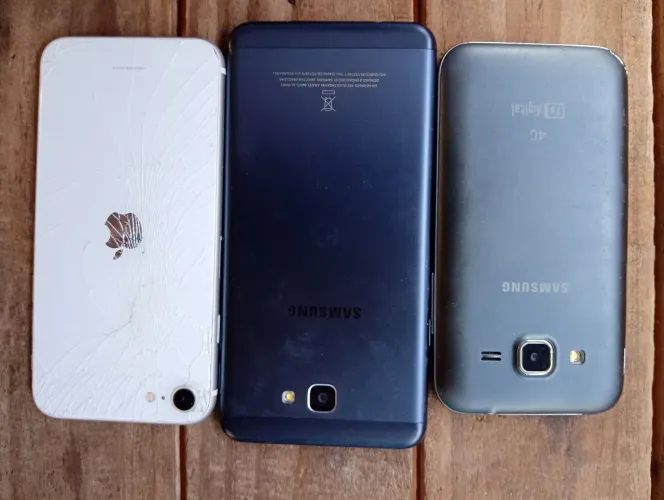 3 celulares para troca de peças