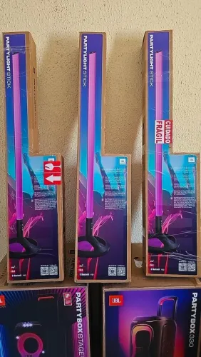 JbL luz neon aucast