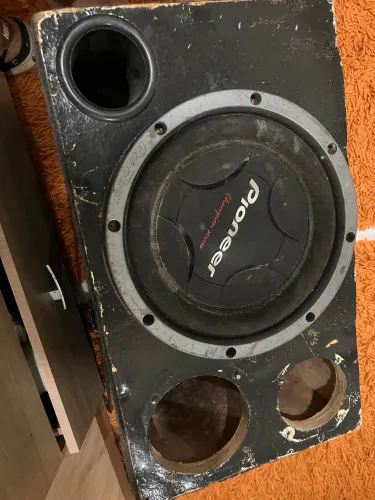 Vendo um sub 12 pioneer cara preta emborrachado