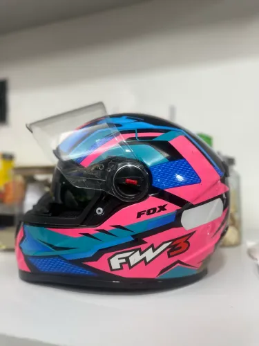 Capacete FW3 gtx (com óculos)