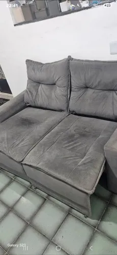 Vendo sofá suede 2 lugares 1,80 cm de largura!!!