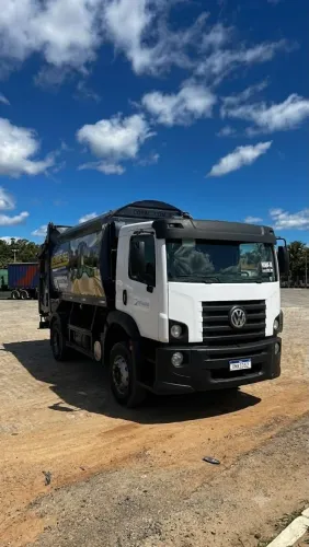 VW 17.280 CRM 4x2 Coletor de Lixo