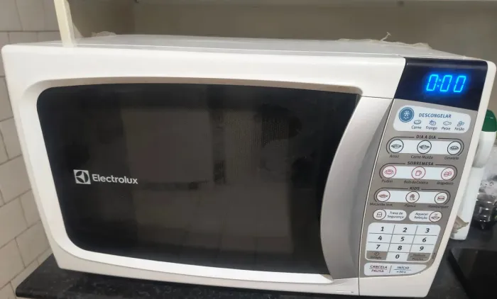 Micro-ondas Electrolux Branco - Excelente Estado - Funcionando Perfeitamente