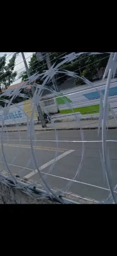 Cerca elétrica com concertina R$38,00