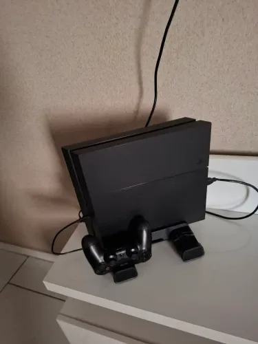 PlayStation4 com cooler e suporte
