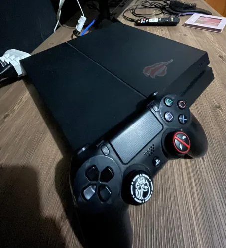 PS4 fat + 1 controle  500g 