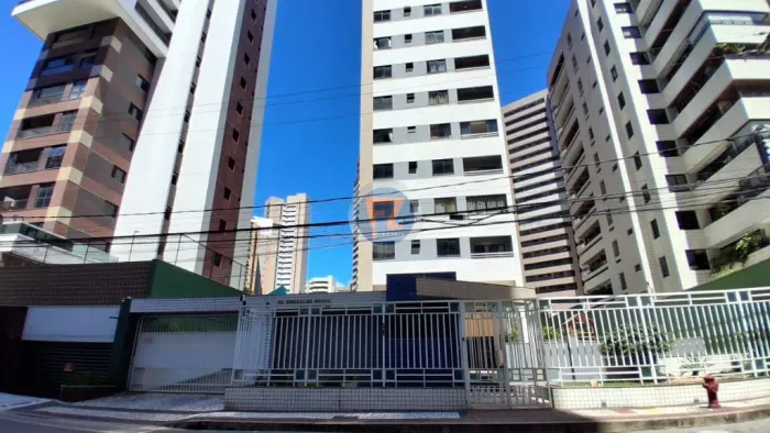 Locação de Apartamentos / Padrão na cidade de Fortaleza